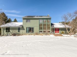 543 Gulick Rd, Haslett, MI 48840