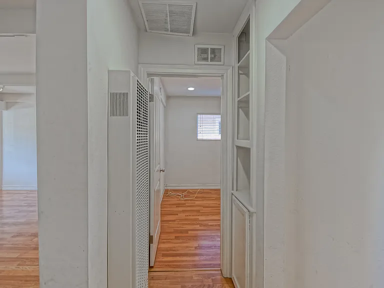 4541 W 172nd St #1A — Photo 24