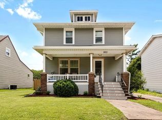 1611 W Park Ave, Champaign, IL 61821