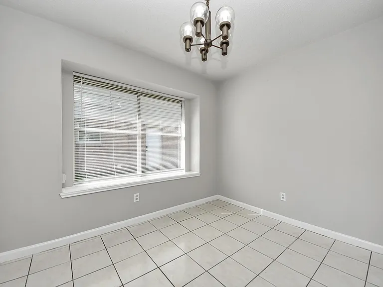 1911 Hammerwood Dr — Photo 13