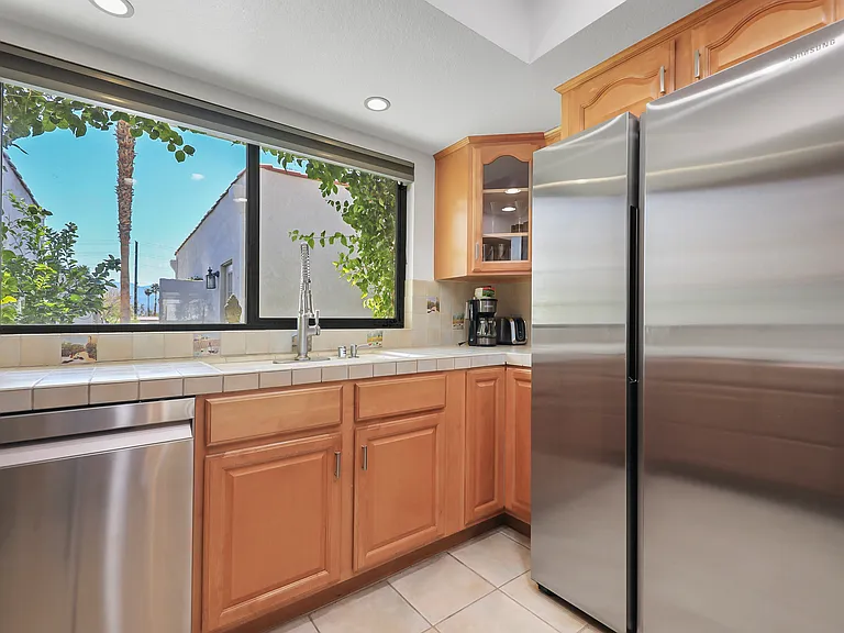 166 Wimbledon Ct — Photo 11