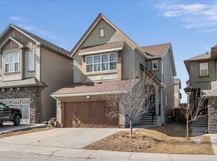 15 E Sage Berry Rd NW, Calgary, AB T3R 0K8