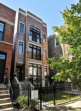 4th image of 1626 N Oakley Ave #01