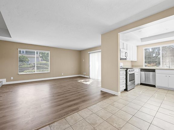 3rd image of 1101 Golden Springs Dr Unit F