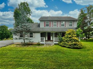 10 Windmill Ct, Monroe, NY 10950