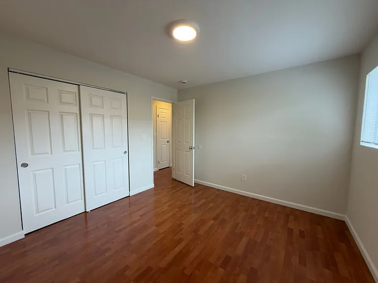900 Alvarez Ave — Photo 24
