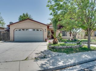 422 Del Rey Dr, Delano, CA 93215