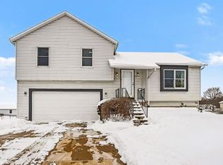 54733 Kristi Ln, Osceola, IN 46561