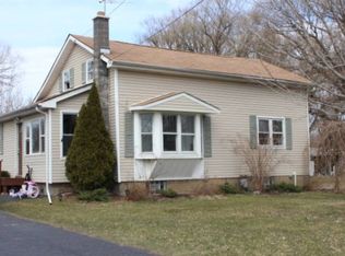 2961 Carney Dr, Sanborn, NY 14132