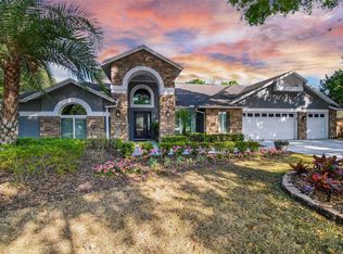18105 Pecan Grove Pl, Lutz, FL 33548