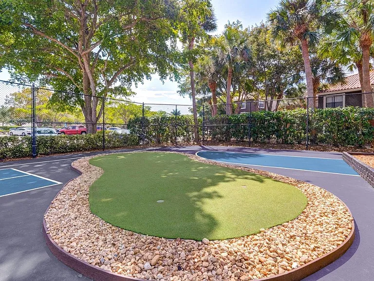 Village Place Apartment Homes — Photo 8