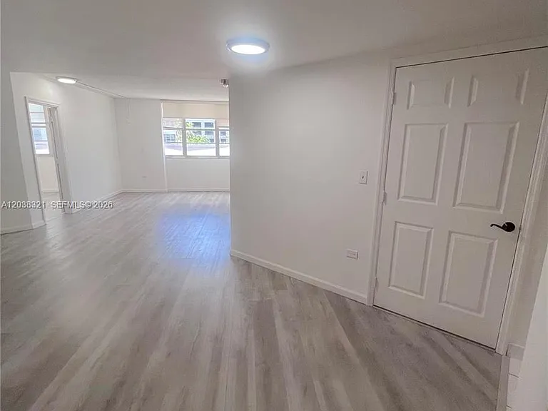 801 Brickell Bay Dr #364 — Photo 6