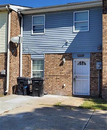 2nd image of 7113 Barrington Ct