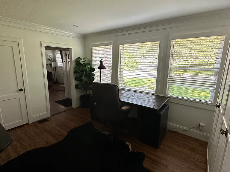 2200 Laburnum Ave — Photo 16