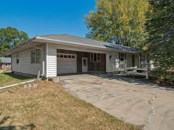 103 Wayne St, Humeston, IA 50123