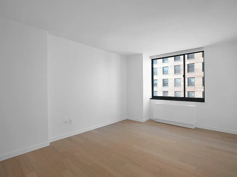 200 W 60th St #28C — Photo 8
