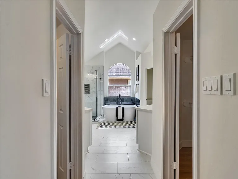 246 Cedar Elm Ln — Photo 32