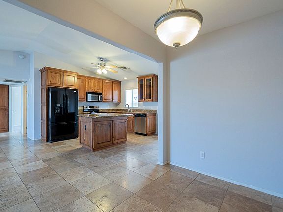 4th image of 2725 E Villa Theresa Dr