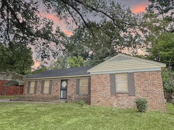 3650 Lakehurst Dr, Memphis, TN 38128