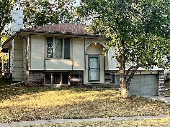 2nd image of 706 W Sumner Cir