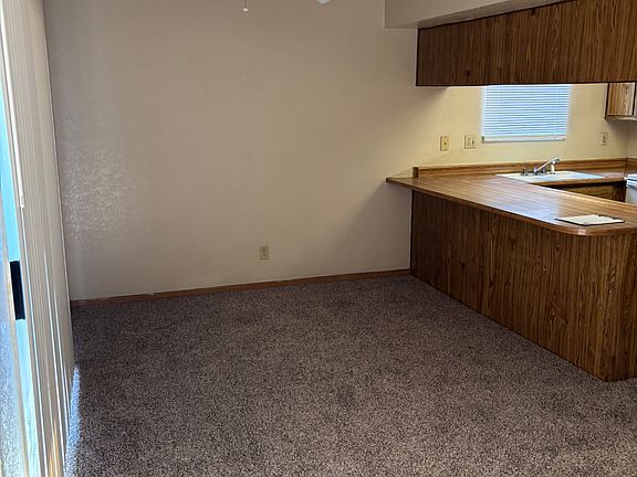 5th image of 1924 Lirio Way APT A