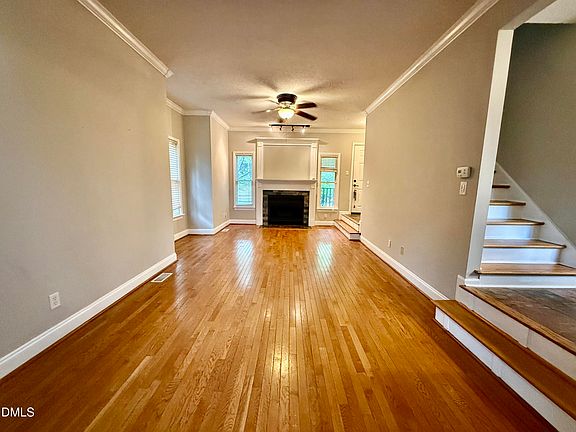 4th image of 413 W Oak Ave