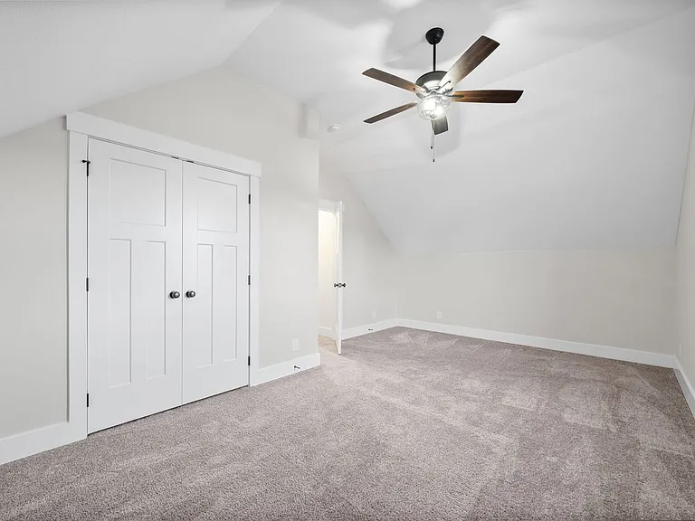 361 Frontier Dr — Photo 17
