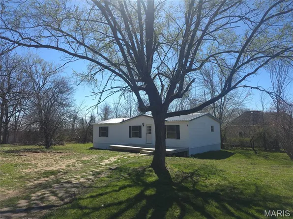 304 S Frisco St, Crocker, MO 65452