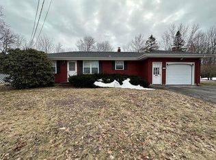 25 Pineland St, Lewiston, ME 04240