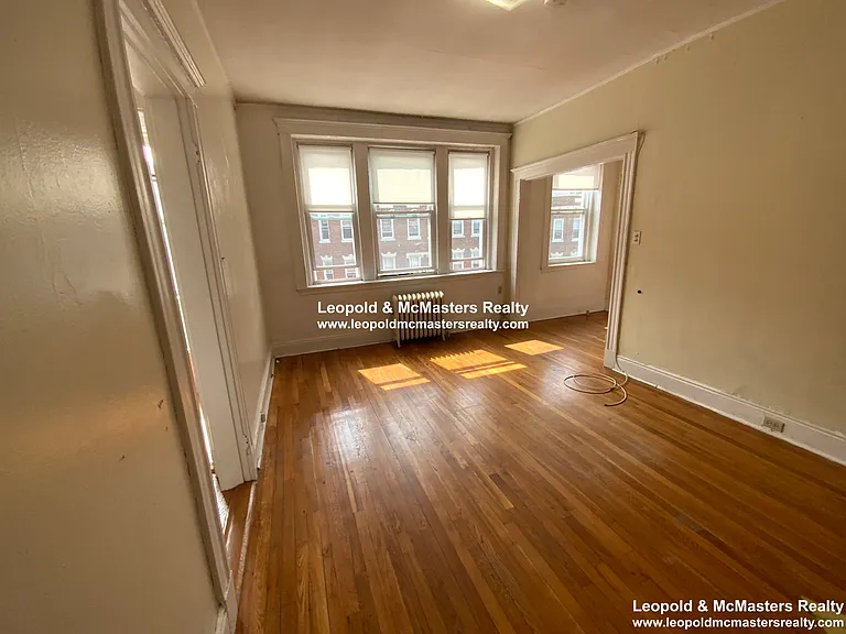 Kelton Street Apartments — Photo 17