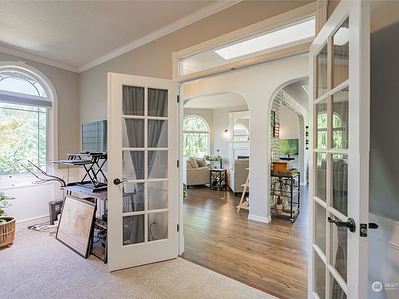 4th image of 13909 NW 44th Avenue