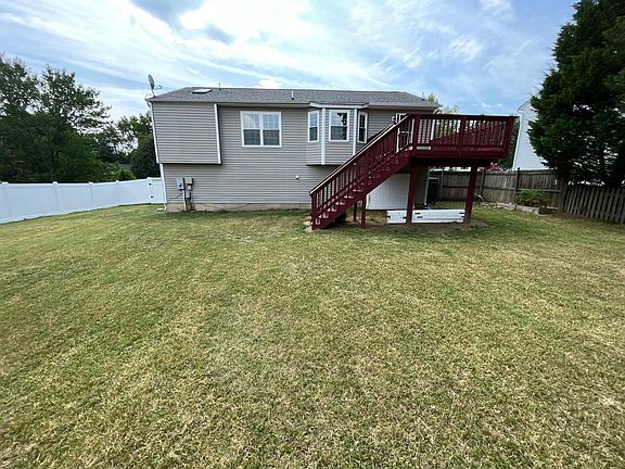 4th image of 8506 Glenmont Dr