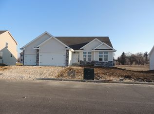 423 Hughes Pkwy, Poplar Grove, IL 61065