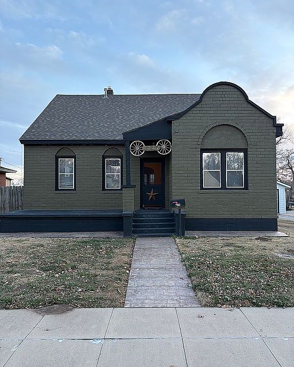1st image of 227 W A Ave