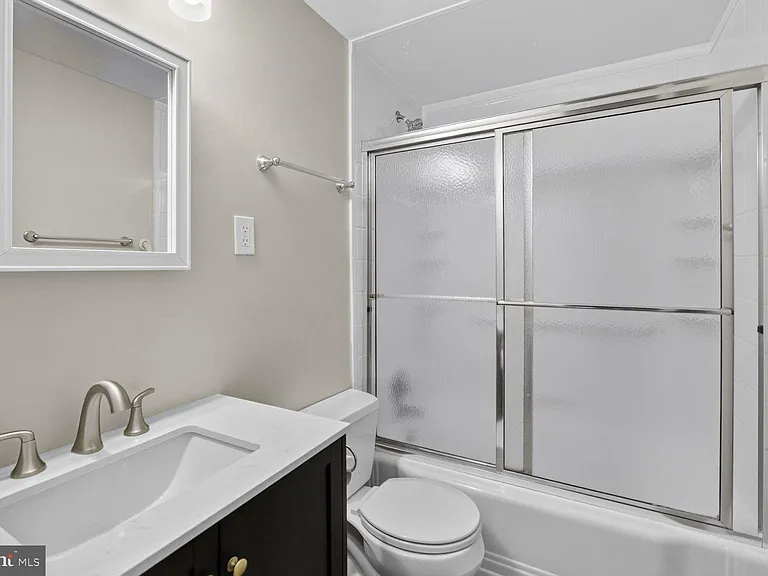 23 Underwood Pl — Photo 9