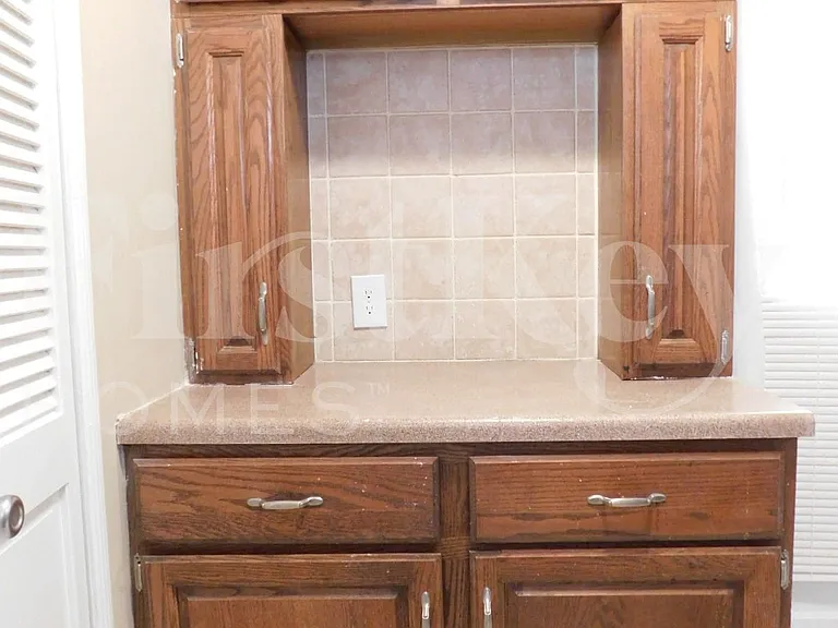 4832 Rolling Meadows Dr — Photo 7
