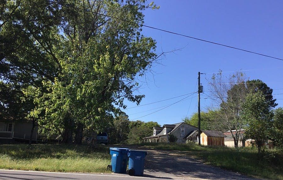 2nd image of 6406 Simpson Point Rd