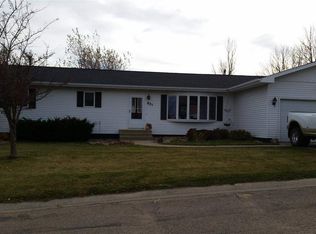 831 Valley View Ave, Chandler, MN 56122