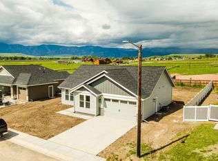 30 Sawtooth Ln, Ranchester, WY 82839