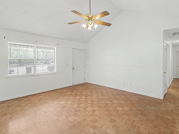 4th image of 342 Sheila Dr
