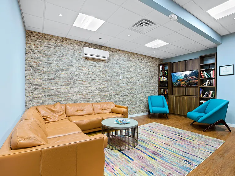 The Meridia Apartments — Photo 11