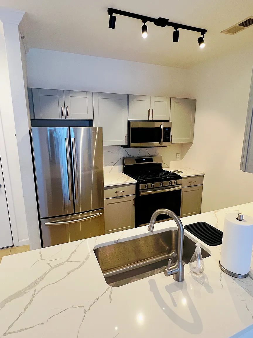 12925 Centre Park Cir APT 406 photo 1