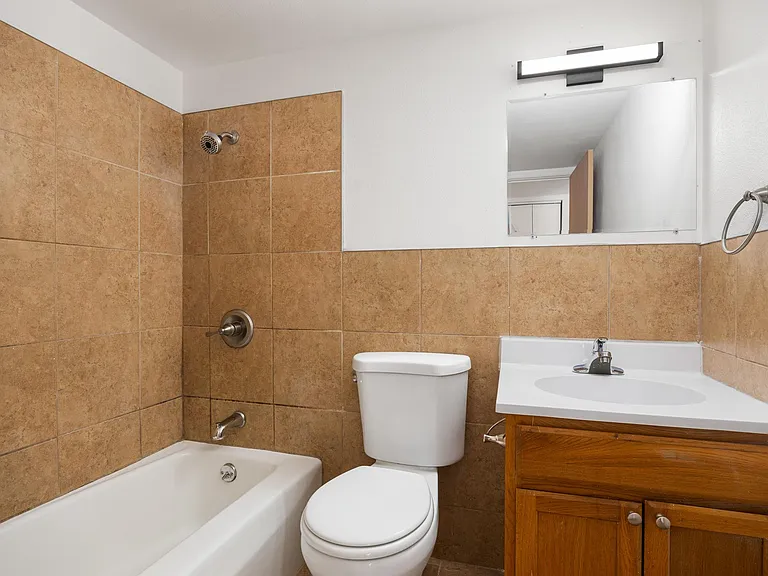 Forest Hills Apartments — Photo 38