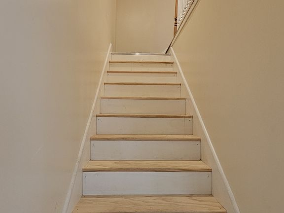 5th image of 13 Pleasant St #1