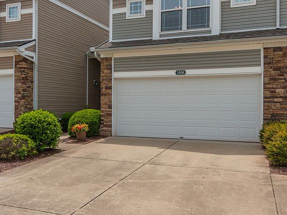 3rd image of 1056 Somerset Springs Dr