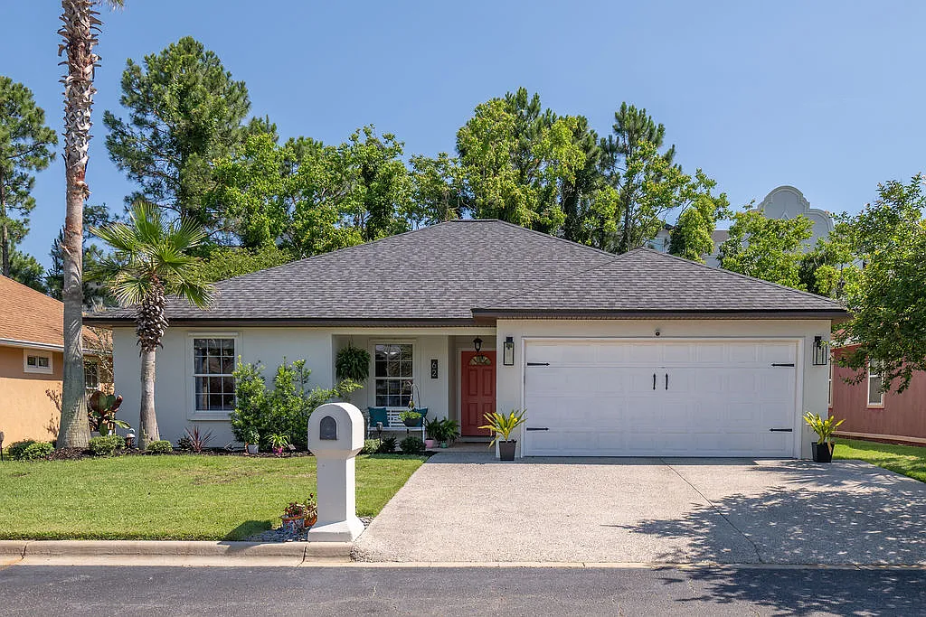 3 bed, 1311 sqft, $2,800 — Photo 1
