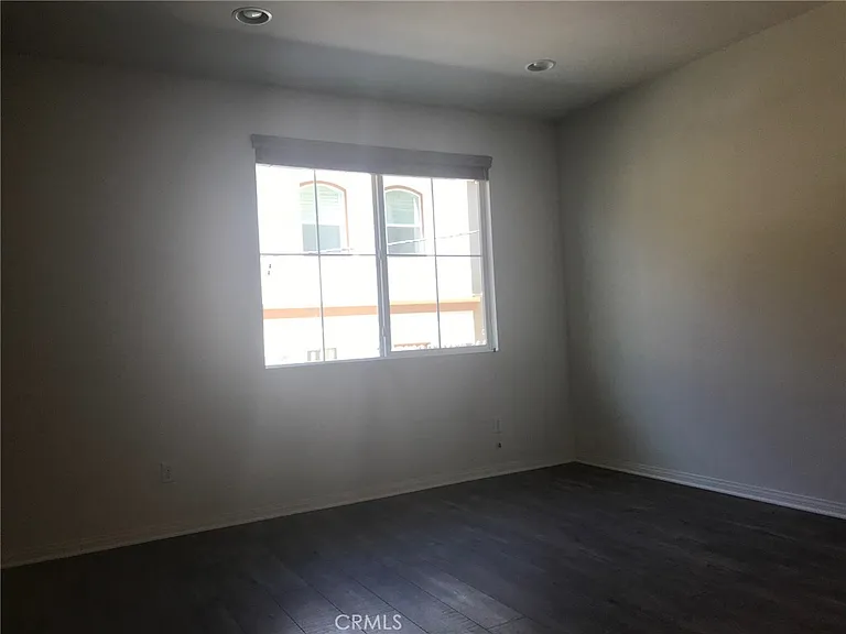 319 Edenfiled Ave — Photo 9