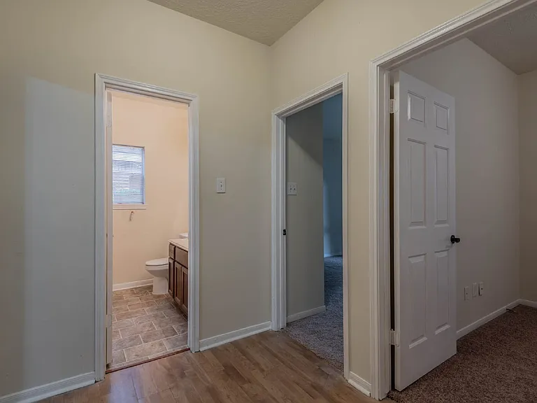 17030 Macleish Dr — Photo 15