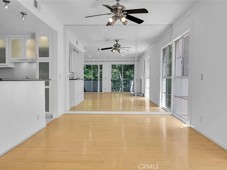 1401 S Bentley Ave #203 — Photo 7