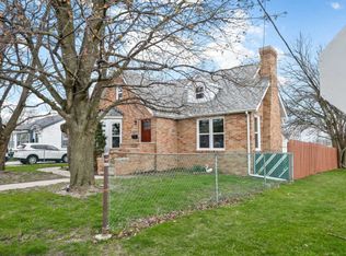 1070 Church Rd, Aurora, IL 60505